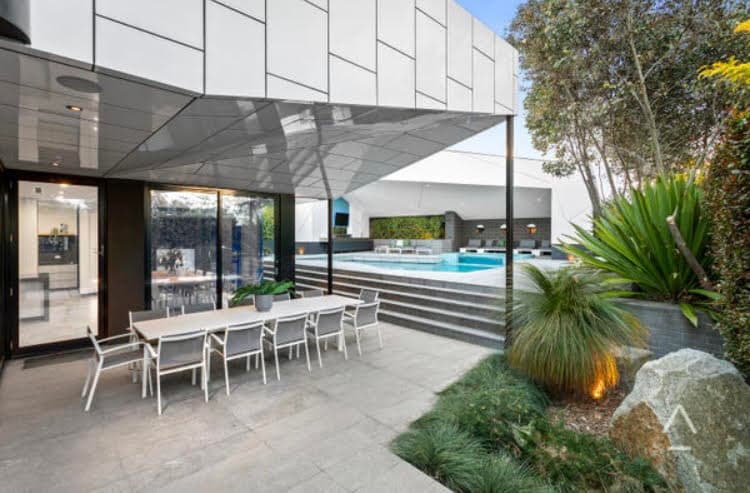 Outdoor living builder in Melbourne eastern suburbs project photo 3