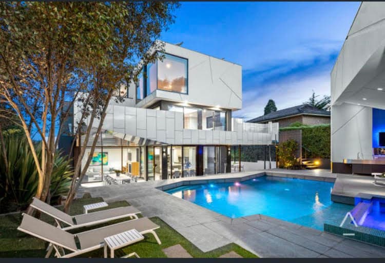 Pool builder in Melbourne eastern suburbs project photo 1